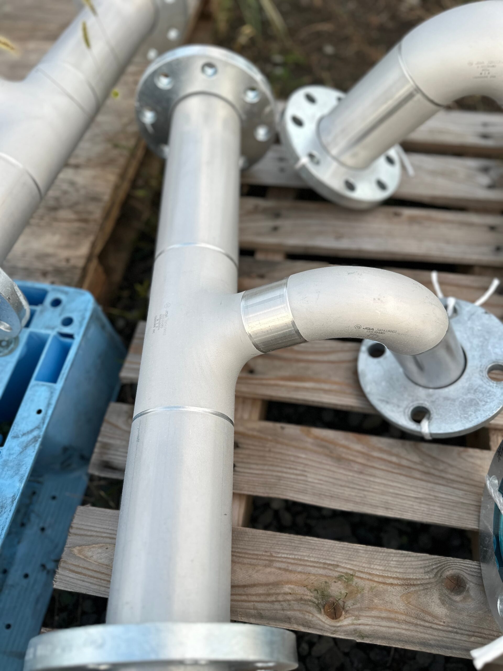 生産用給湯配管_生産工場写真